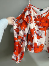 Load image into Gallery viewer, Augustine Cold Shoulder Floral Blouse (L)
