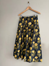 Load image into Gallery viewer, Stella &amp; Gemma Floral Midi Skirt (10-12)
