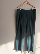 Load image into Gallery viewer, Stella Forest Green Wide Leg Pant (18)
