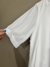 Load image into Gallery viewer, Alaska Tees White Tee (M 10-12)
