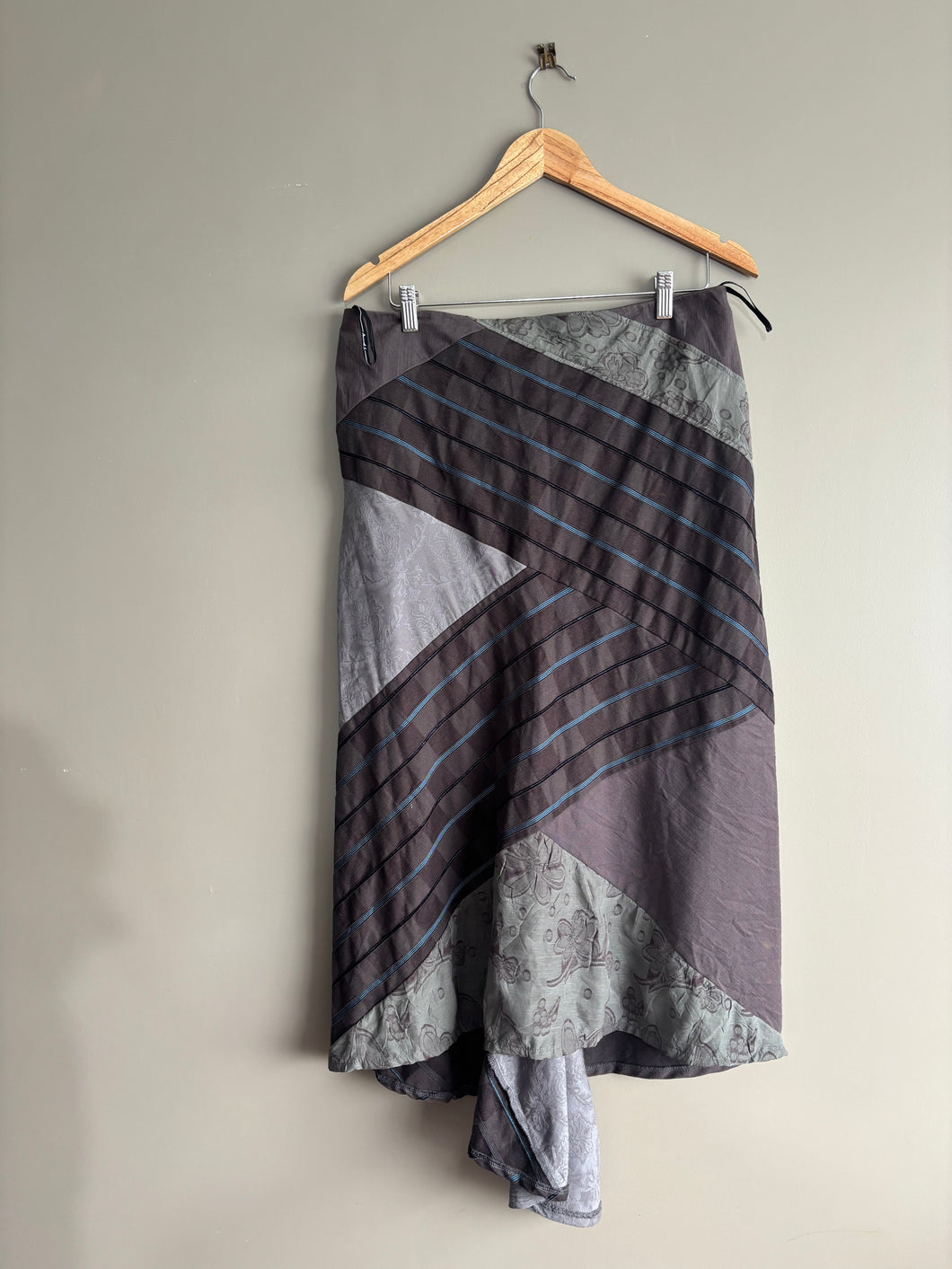 Annah Stratton Fish Tail Midi (14)