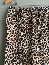 Load image into Gallery viewer, Strat Leopard Wide Leg Pant (8-10)
