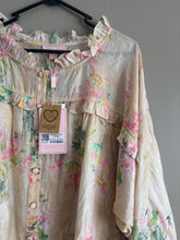 Load image into Gallery viewer, Augustine Floral Blouse BNWT (XS/8-12)
