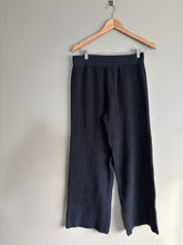 Load image into Gallery viewer, Beiged Black Knit Pant (M/L)
