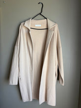 Load image into Gallery viewer, Betty Basics Beige Cardi (16-20)

