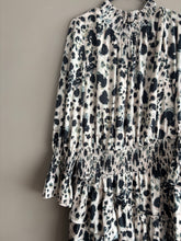 Load image into Gallery viewer, Harlen Leopard Ruffle Dress (14-16)
