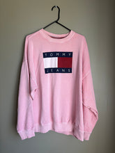 Load image into Gallery viewer, Tommy Hilfiger Acidwash Crew (M)
