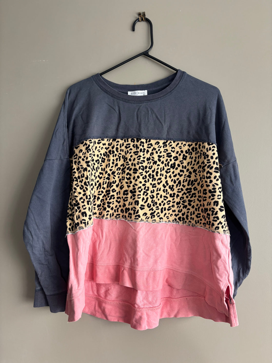 Betty Basics Leopard Block Crew (12)