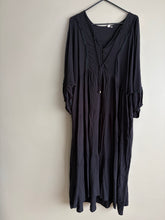 Load image into Gallery viewer, Black Boho Australia Maxi Dress (L/XL)
