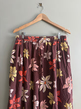 Load image into Gallery viewer, Lullaby Club Floral Posey Pant (L/XL)
