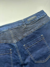 Load image into Gallery viewer, Foxwood Blue Denim Shorts (18)
