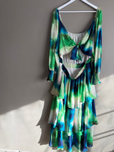 Load image into Gallery viewer, Friday Flamingo Dress (02)
