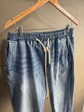 Load image into Gallery viewer, Junkfood Elastic Waist Jean (XL)
