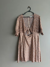 Load image into Gallery viewer, Seed Brown Check Cut Out Mini (14-16)
