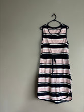 Load image into Gallery viewer, Addison Breastfeeding Dress (16)
