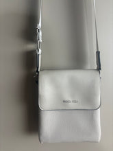 Load image into Gallery viewer, Pronta Moda Handbag
