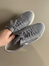 Load image into Gallery viewer, Deluce x Bloom Sneaker (10)

