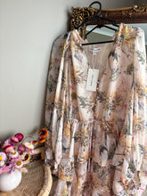 Load image into Gallery viewer, Ivy &amp; Jack Floral Dress (12-14)
