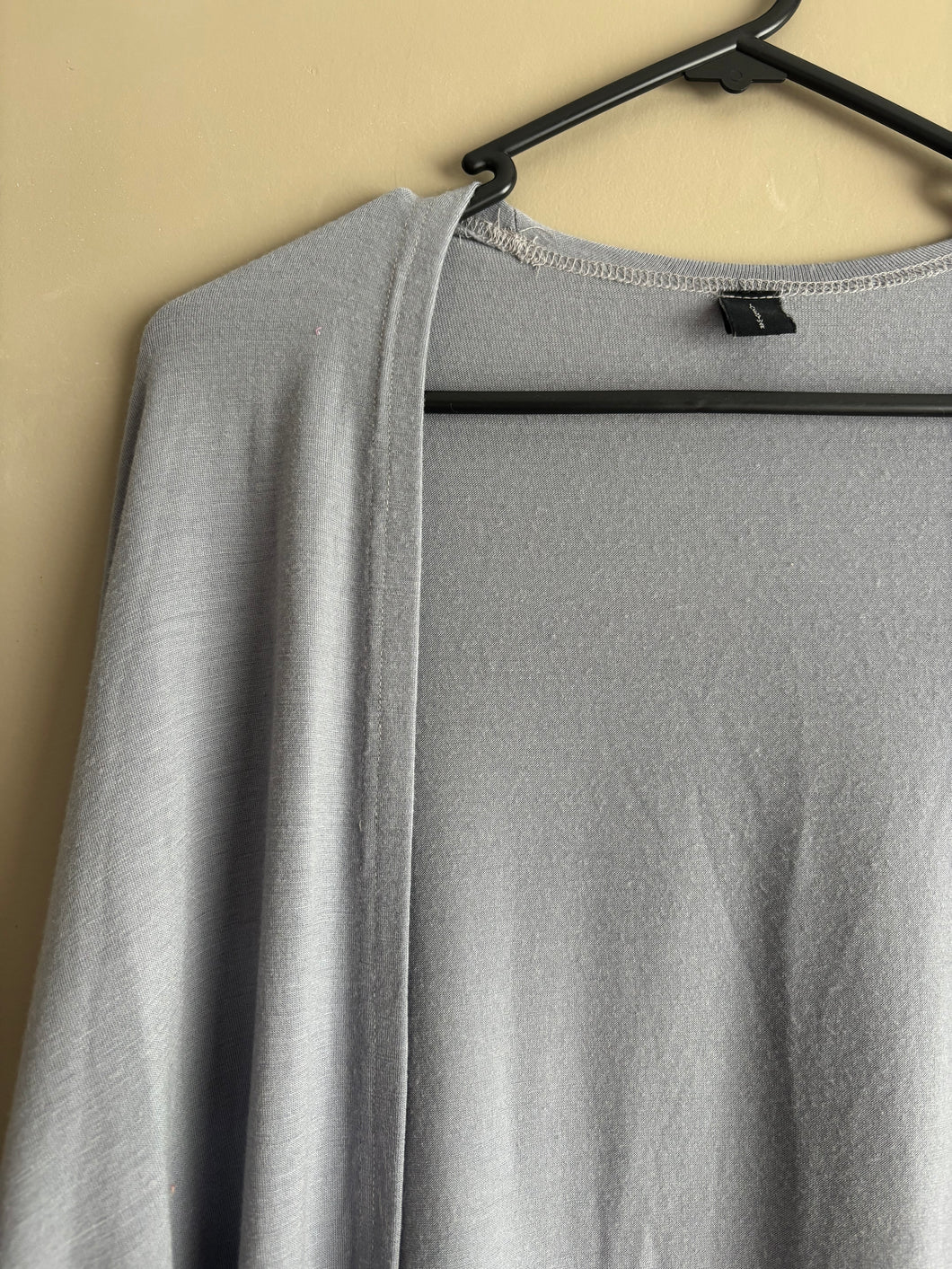 Love Knot War Batwing Cardi (L)