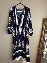 Load image into Gallery viewer, Boho Australia Navy/Cream Midi Dress (L/XL)

