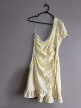 Load image into Gallery viewer, Ruby Sees Ditsy Floral Yellow Dress (12-14)
