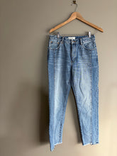 Load image into Gallery viewer, Newu Jean (28)
