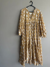 Load image into Gallery viewer, Daughters of India Kyra Midi Dress (XL)
