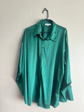 Load image into Gallery viewer, Daize Emerald Shirt (14-18)
