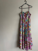 Load image into Gallery viewer, Charlo Floral Maxi (10-12)
