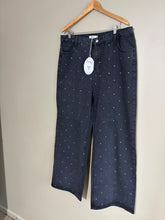 Load image into Gallery viewer, Fria Stud Jeans BNWT (18)

