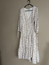 Load image into Gallery viewer, Mint Vanilla Ditsy Floral Dress (10)
