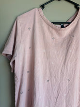 Load image into Gallery viewer, Huffer Symbol Tee (12)
