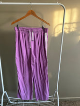 Load image into Gallery viewer, Moke Purple Wide Leg Pant (L10/12)
