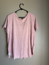 Load image into Gallery viewer, Huffer Symbol Tee (12)
