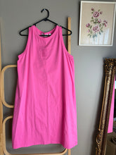 Load image into Gallery viewer, Country Road Pink Singlet Dress (M)
