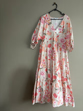 Load image into Gallery viewer, Stella &amp; Gemma Floral Dress (8)
