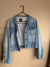 Load image into Gallery viewer, Lee Denim Jacket (12) *flaws*
