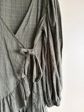 Load image into Gallery viewer, ASOS Check Wrap Mini (12-14)
