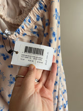 Load image into Gallery viewer, Dissh Floral Josephine Midi Dress (8)

