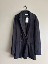 Load image into Gallery viewer, Isla Maree Blazer (20/22/24)
