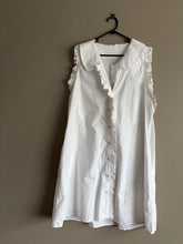 Load image into Gallery viewer, Ruby White Sandler Frill Shirt Dress (14-18)
