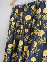Load image into Gallery viewer, Stella &amp; Gemma Floral Midi Skirt (10-12)
