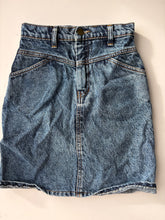 Load image into Gallery viewer, Vintage Knee Length Denim Skirt (6)
