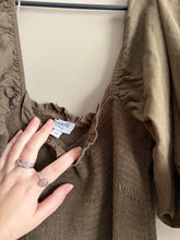 Load image into Gallery viewer, Waiapu Road Kakhi Dress (14-18)
