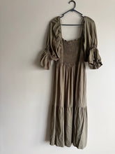 Load image into Gallery viewer, Waiapu Road Kakhi Dress (14-18)
