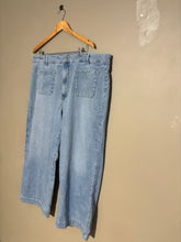 Load image into Gallery viewer, Just Jeans Wide Leg Jeans (22)
