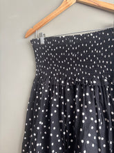 Load image into Gallery viewer, Stella &amp; Gemma Black Polka Dot Skirt (10)
